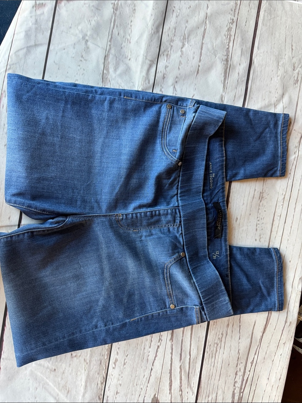 Liverpool Women's Mid Blue Jeggings